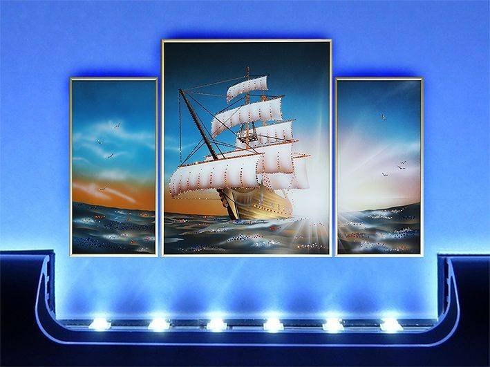 Картина Swarovski &quot;Морской круиз&quot; M-040 Картина будет шикарным подарком на любой праздник для истинного путешественника, станет гордостью коллекции и изюминкой интерьера.